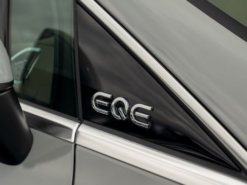 Used 2024 Mercedes-Benz EQE 350+ 4MATIC Sedan image 11