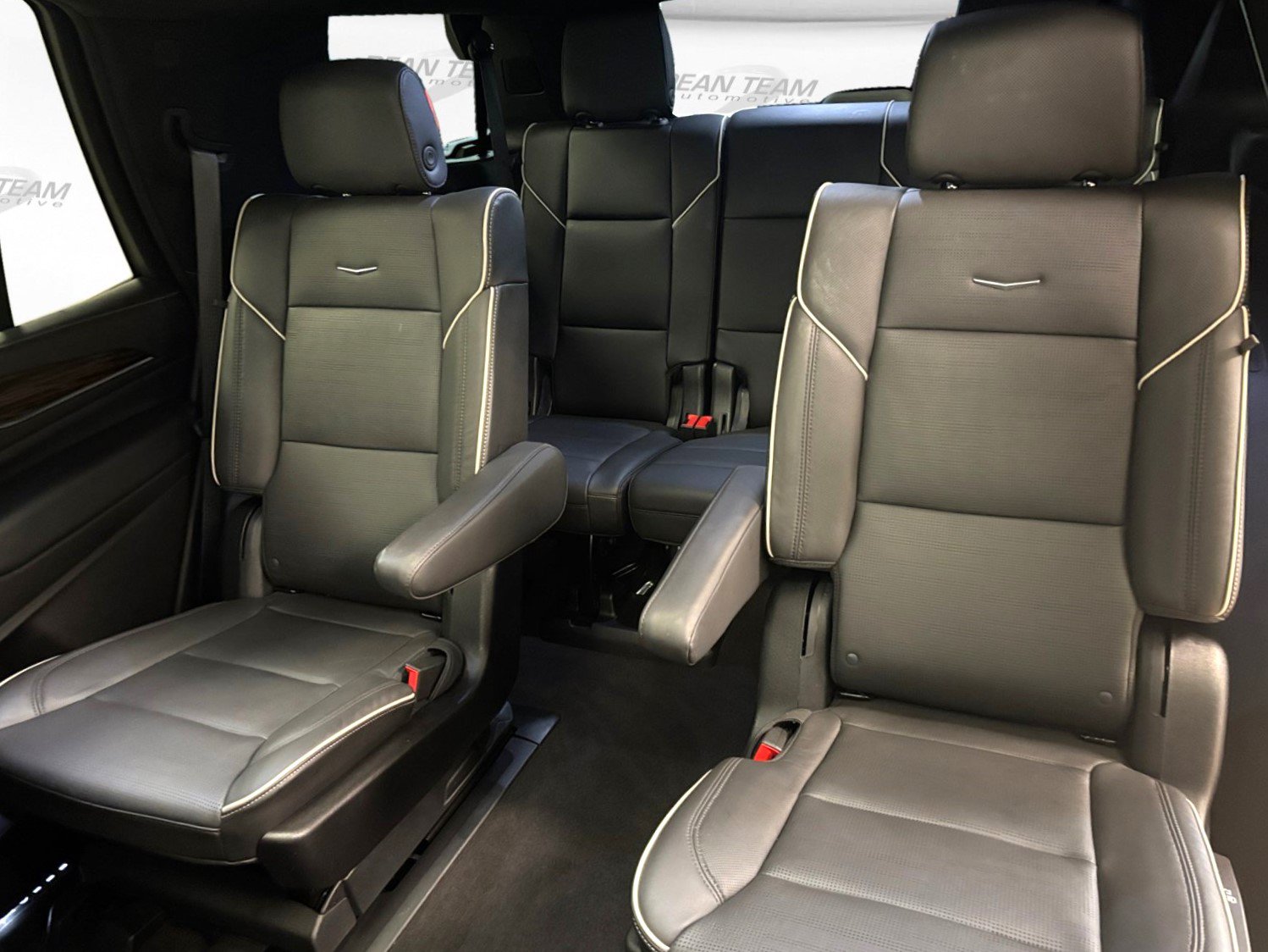 Used 2023 Cadillac Escalade Premium Luxury w/ Performance Package AWD/4WD image 43