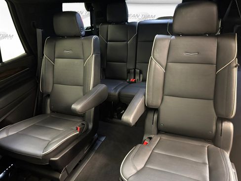 Used 2023 Cadillac Escalade Premium Luxury w/ Performance Package AWD/4WD image 43