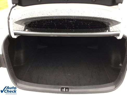 Used 2024 Toyota Corolla LE image 6