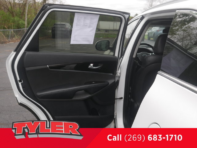 Used 2020 Kia Sorento EX AWD/4WD image 17