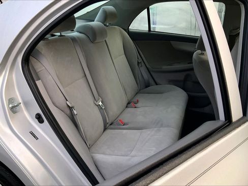 Used 2009 Toyota Corolla LE image 19