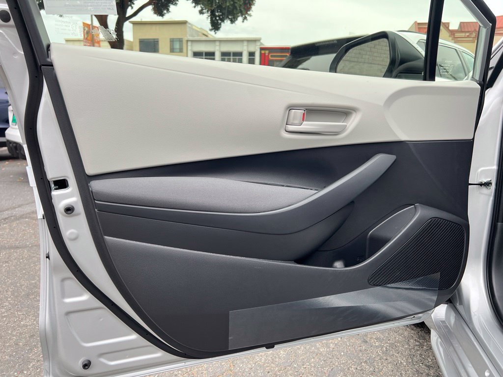 New 2027 Toyota Corolla LE w/ LE Premium Package FWD image 31