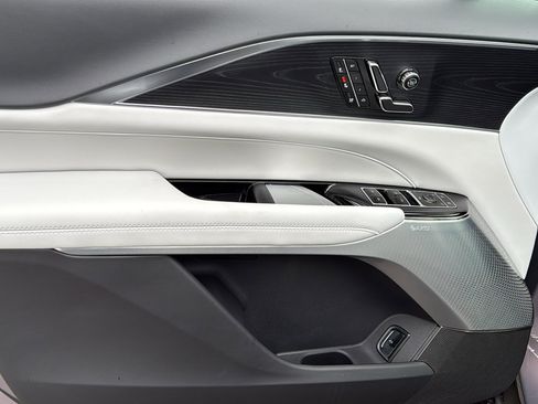 New 2026 Cadillac Lyriq Premium Luxury image 10