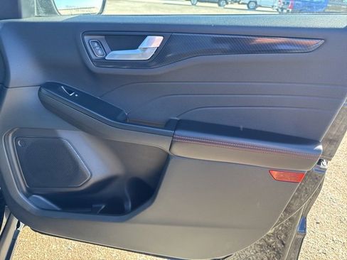 Used 2025 Ford Escape ST-Line image 21