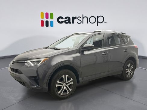 Used 2016 Toyota RAV4 LE FWD image 1