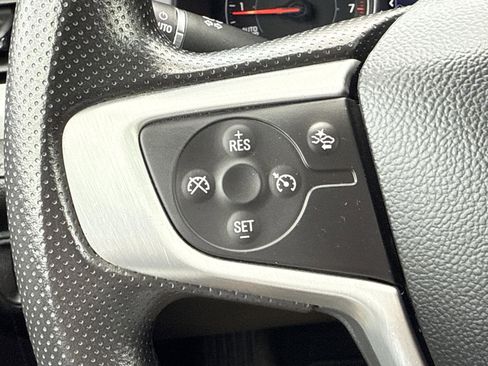 Used 2023 GMC Acadia SLE image 18