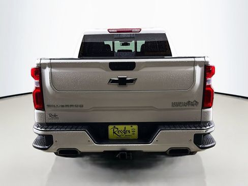 Used 2021 Chevrolet Silverado 1500 High Country w/ Z71 Off-Road Package AWD/4WD image 7