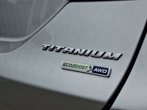 Used 2018 Ford Fusion Titanium image 4