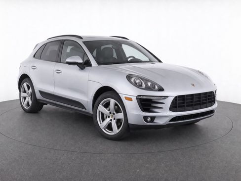 Used 2016 Porsche Macan S AWD/4WD image 2