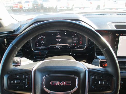 Used 2023 GMC Sierra 1500 Elevation image 27