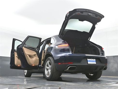 Used 2019 Porsche Macan image 63