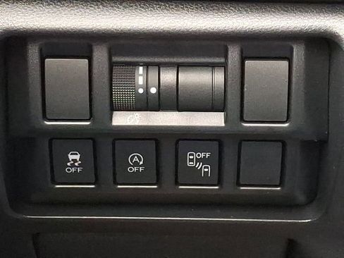 Used 2020 Subaru Crosstrek 2.0i Premium w/ Moonroof Package 2 image 25