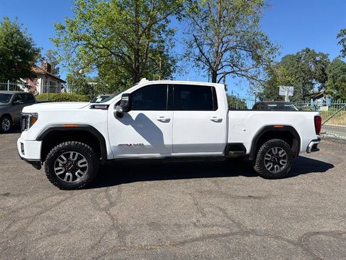 Used 2021 GMC Sierra 2500 AT4 w/ AT4 Premium Plus Package image 12