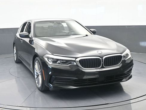 Used 2019 BMW 530i w/ Premium Package RWD image 9