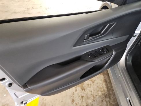 Used 2025 Toyota Prius LE image 13