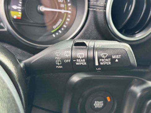 Used 2021 Jeep Wrangler Unlimited Sahara w/ Cold Weather Group AWD/4WD image 24