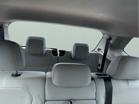 Certified 2020 Volkswagen Tiguan SE image 27