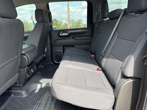Used 2025 Chevrolet Silverado 2500 LT AWD/4WD image 11
