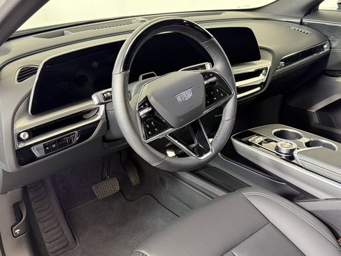 Used 2024 Cadillac Lyriq Sport RWD image 4