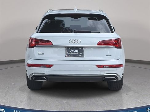 Used 2023 Audi Q5 2.0T Premium Plus w/ Premium Plus Package image 7
