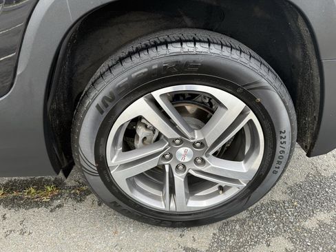 Used 2021 GMC Terrain SLT image 12