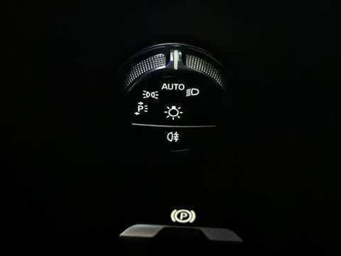 Used 2026 Mercedes-Benz GLC 43 AMG 4MATIC image 6