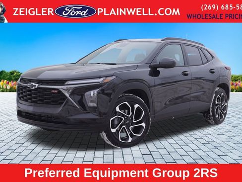 Used 2025 Chevrolet Trax RS w/ Sunroof Package image 1