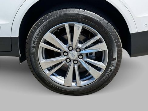 Used 2025 Cadillac XT5 Premium Luxury w/ Technology Package AWD/4WD image 13