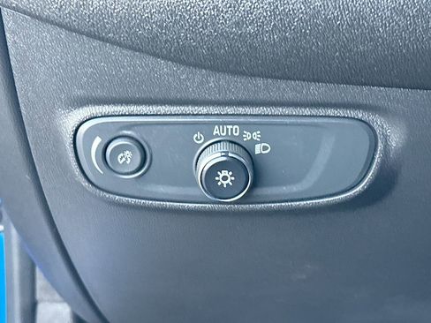 Used 2024 Chevrolet Equinox LS w/ Sport Edition image 11