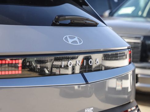 New 2026 Hyundai Ioniq 5 SEL image 10