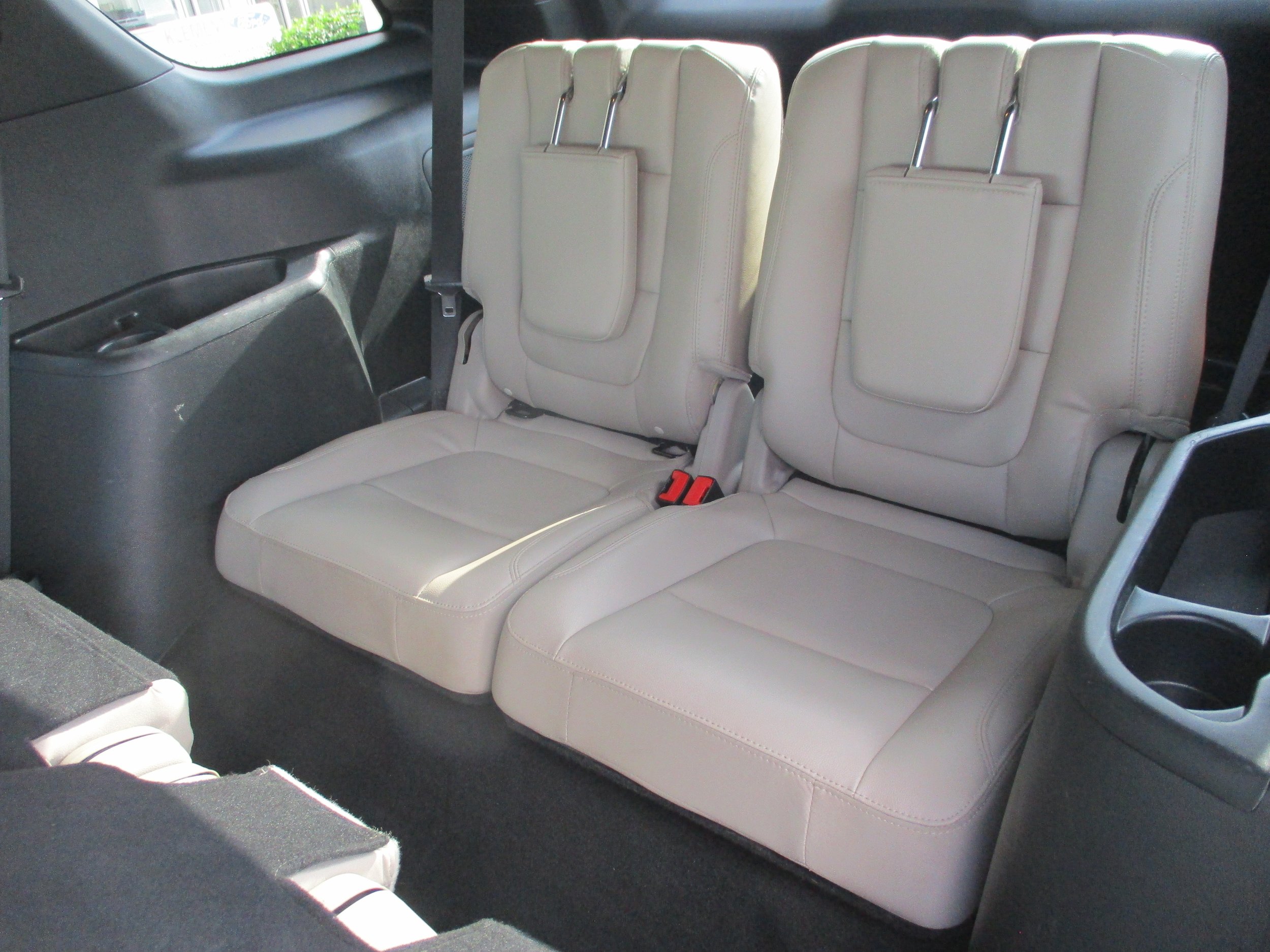 Used 2018 Ford Explorer Limited FWD image 6