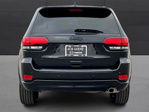 Used 2021 Jeep Grand Cherokee Laredo X image 4