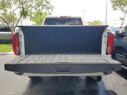 Used 2022 GMC Sierra 2500 Denali w/ Denali Ultimate Package AWD/4WD image 9