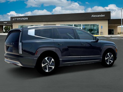 New 2026 Hyundai Ioniq 9 S RWD image 8