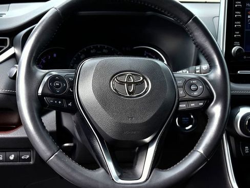 Used 2021 Toyota RAV4 Limited AWD/4WD image 19