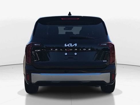 Used 2023 Kia Telluride LX AWD/4WD image 7