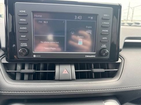 Used 2021 Toyota RAV4 LE AWD/4WD image 13