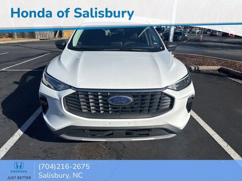 Used 2024 Ford Escape Active image 2