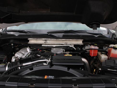 Used 2020 GMC Sierra 3500 Denali w/ Denali Ultimate Package image 30