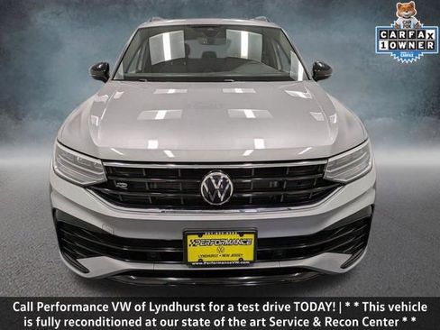 Used 2023 Volkswagen Tiguan SE R-Line AWD/4WD image 2