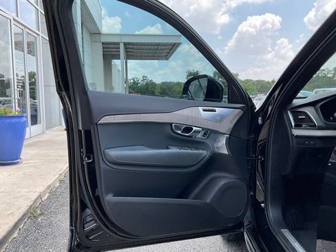 Certified 2023 Volvo XC90 T8 Ultimate w/ Lounge Package AWD/4WD image 13