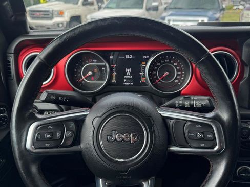 Used 2018 Jeep Wrangler Unlimited Rubicon AWD/4WD image 11