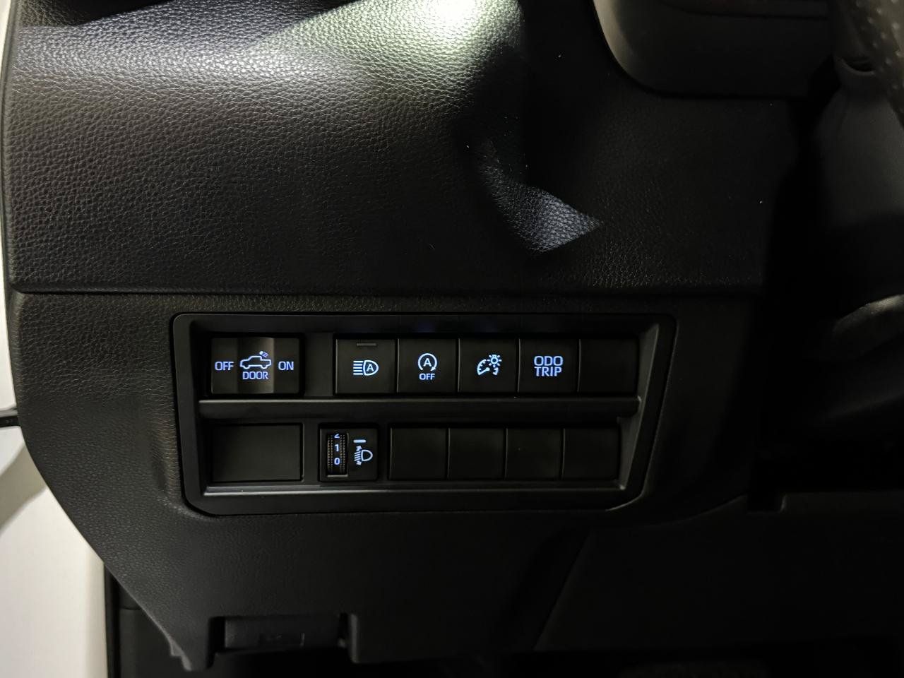 Used 2022 Toyota Tundra SR5 AWD/4WD image 27
