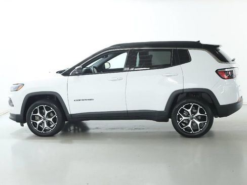 Used 2025 Jeep Compass Limited AWD/4WD image 38