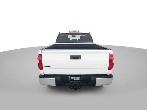 Used 2017 Toyota Tundra SR5 w/ SR5 Upgrade Package image 6