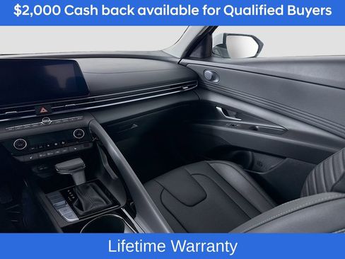 New 2026 Hyundai Elantra Limited image 25