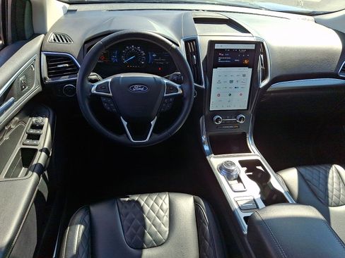 Certified 2023 Ford Edge Titanium image 11