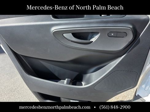 Used 2025 Mercedes-Benz Sprinter 2500 image 18