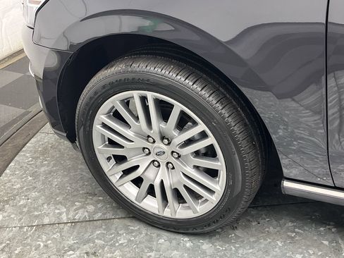 Used 2024 Ford Expedition Limited image 38